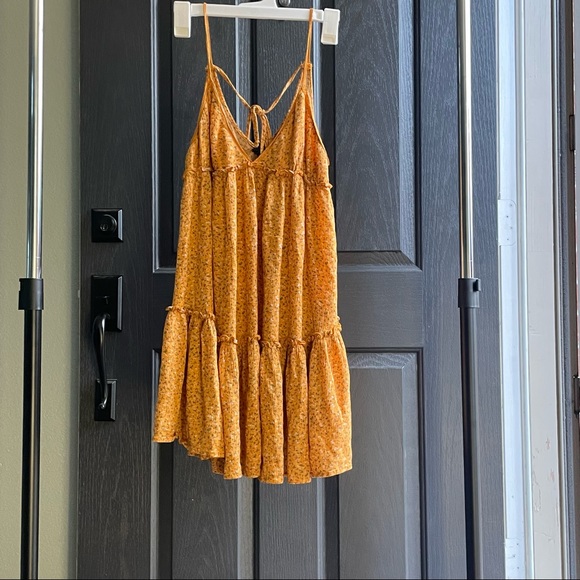 yellow sundress - Picture 2 of 2